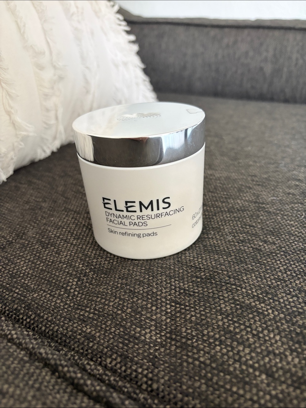 ELEMIS White Jar with Silver Lid Facial Pads